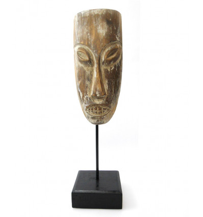 Masque tribal primitif africain sur pied à poser. Déco arts premiers.