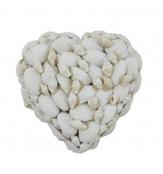 Boîte velour en forme de coeur recouverte de coquillages